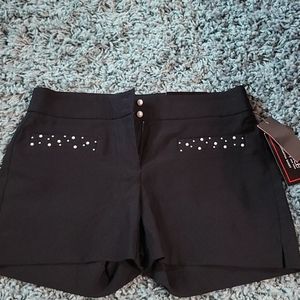 Super cute ATTYRE shorts